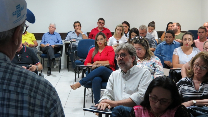 Perfeito Zé Gaudencio participa de Encontro com Prefeitos no SEBRAE